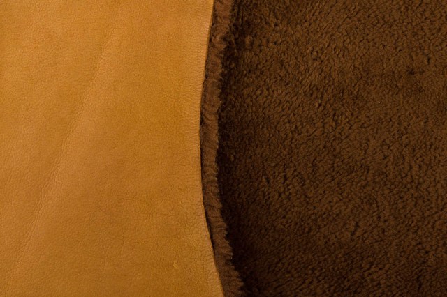 Montone merino double face shearling scamosciato pelo corto ricciolino cuoio